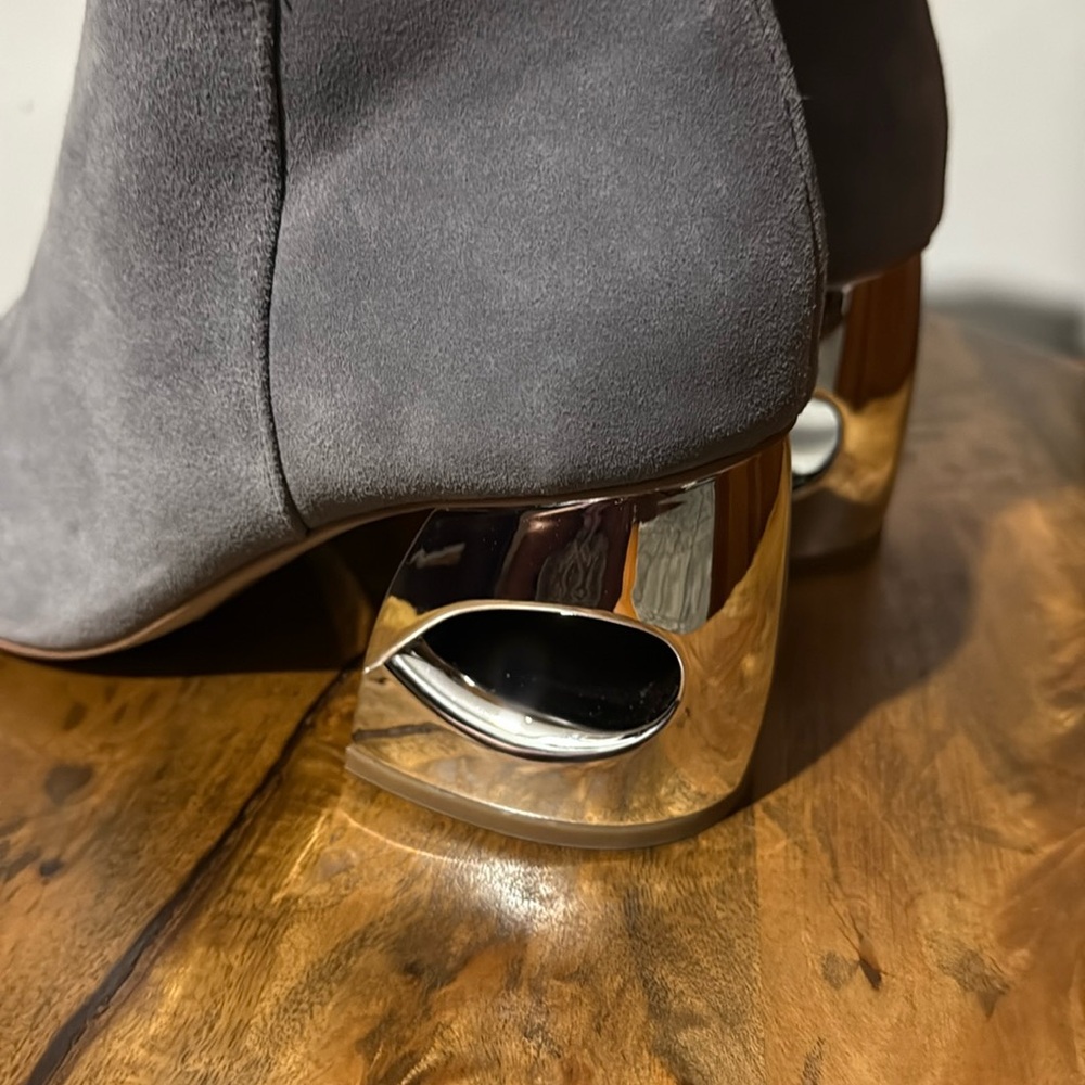 Halston Moyen Boots - Picture 4 of 7